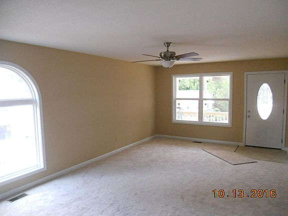 4th image of 1915 NE Coker Ave