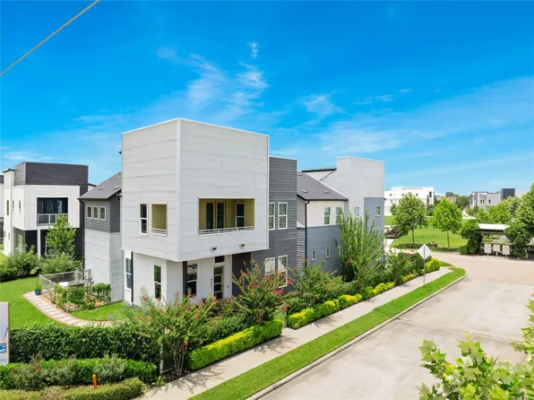 9847 Mocking Bird Hill Ln, Houston, TX 77080