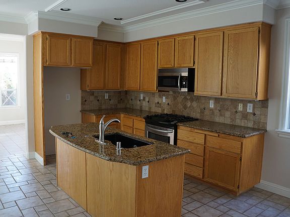 4th image of 43 Edmonton Pl