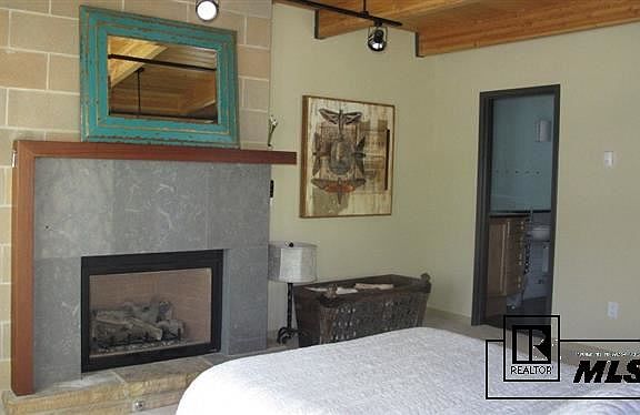 5th image of 2830 Blackhawk Ct Unit 2830