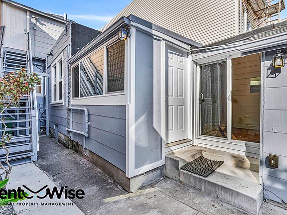 2nd image of 4525 Irving St #4529