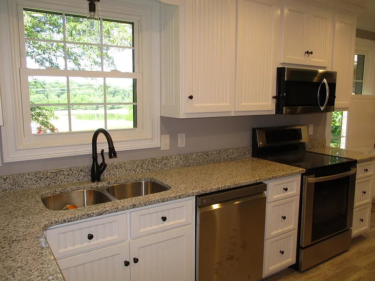 1131 Warfield Blvd — Photo 5