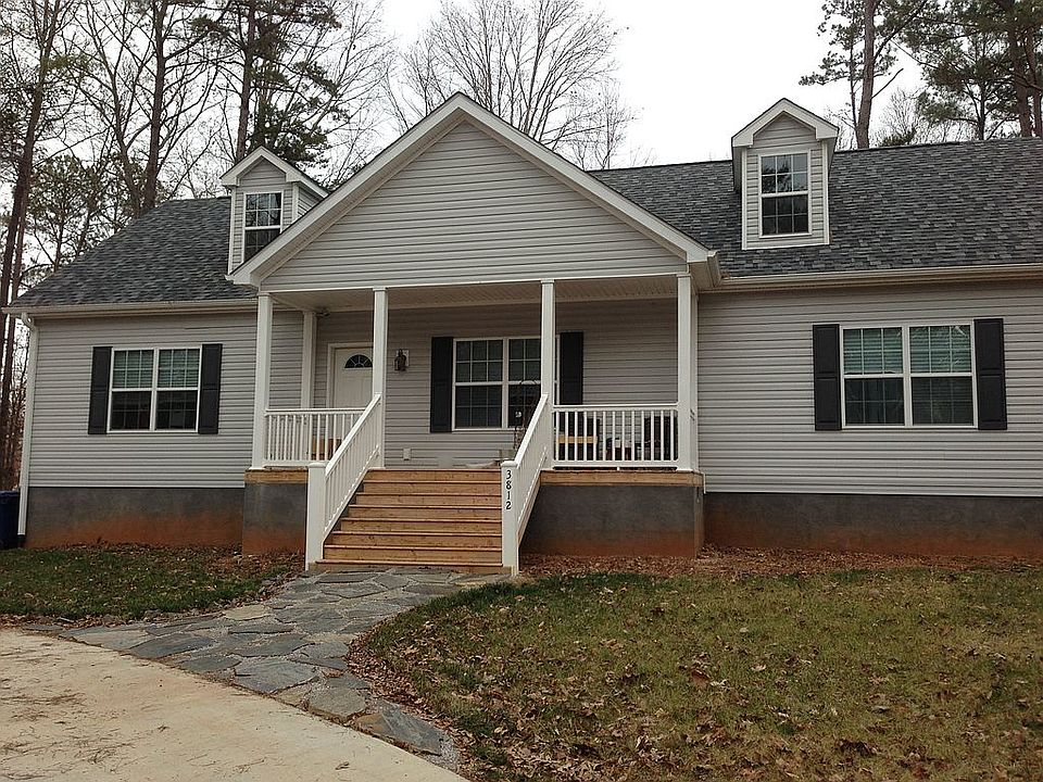 2nd image of 3812 Denman Dr