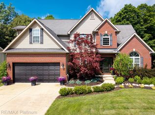182 Fairhill Way, Howell, MI 48843