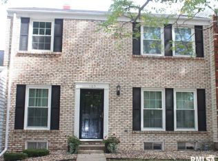 105 S Yorktown Rd, Macomb, IL 61455