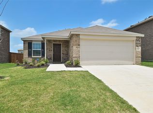 1205 Waggoner Dr, Aubrey, TX 76227
