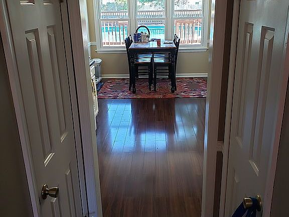4th image of 3204 Glastonbury Dr