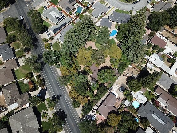 3rd image of 7560 Miller Ave