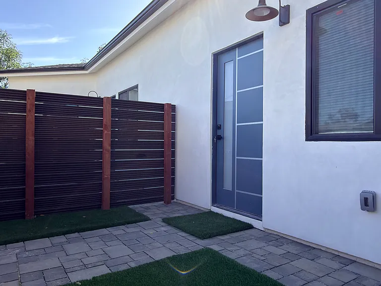 1018 Cedar Brk #C — Photo 11