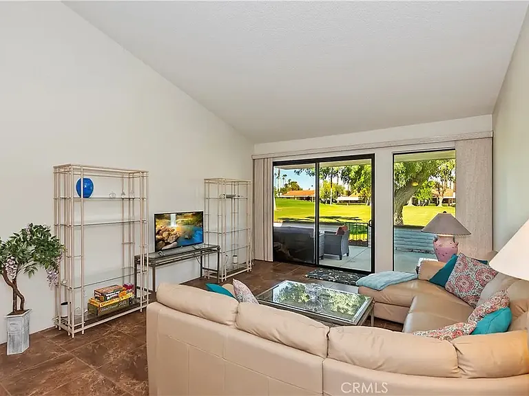 4 San Sebastian Dr — Photo 72