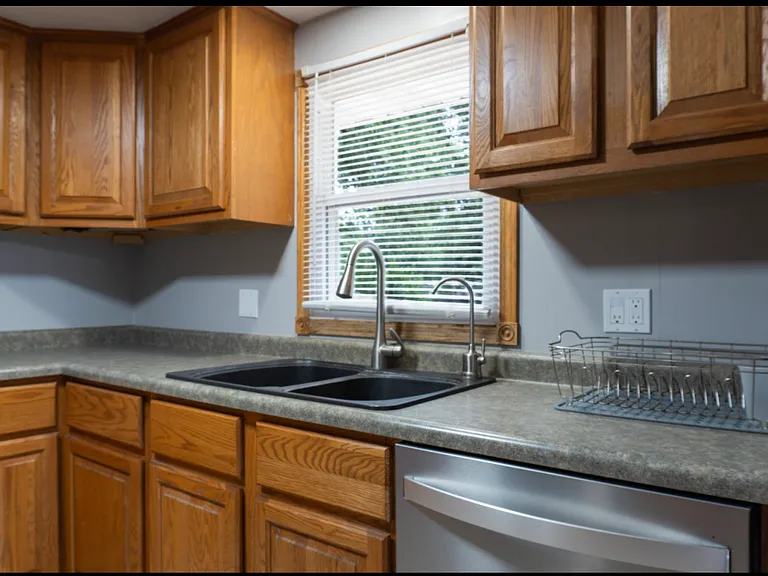 19117 Jacquie Ave — Photo 5