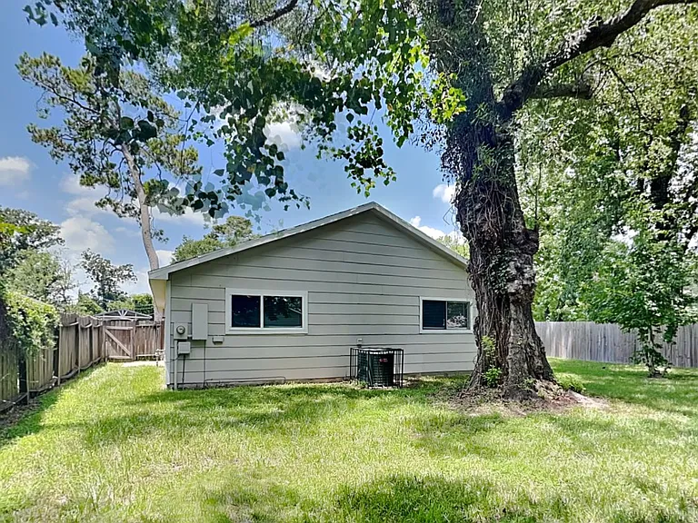 This charming outdoor setting