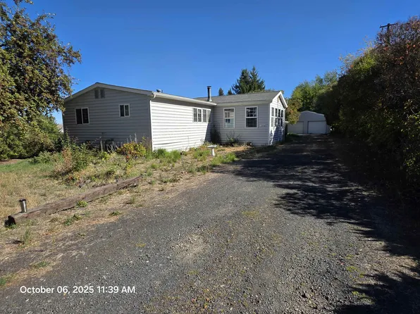 208 W Cleveland St, Garfield, WA 99130