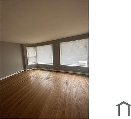 3rd image of 8418 S Kingston Ave