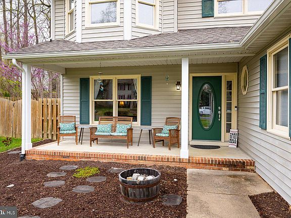 3rd image of 10706 Big Oaks Ct