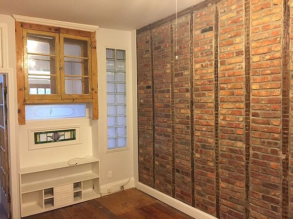 5th image of 199 Nassau Ave #2R