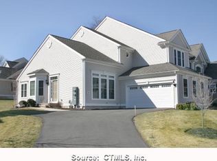 34 Barkledge Dr #34, Newington, CT 06111