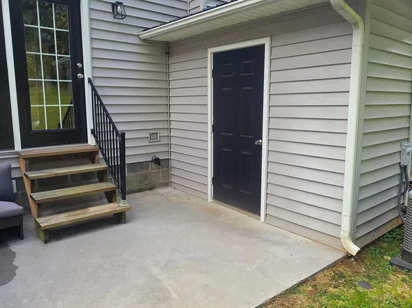201 Ron Royce Dr #7, Elizabethton, TN 37643