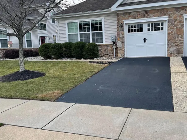 54 Delray Ln, Absecon, NJ 08201