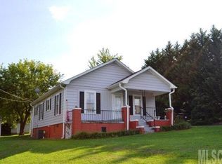 110 Baxter St, Morganton, NC 28655