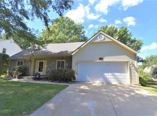 1408 Dexter St, Liberty, MO 64068