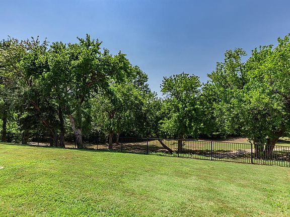 5th image of 2817 Soda Springs Dr