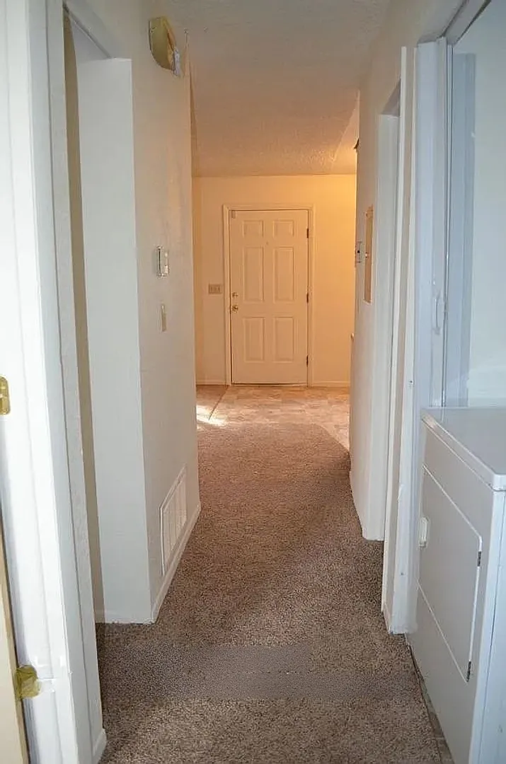 2-bedroom apartment home on cul de sac! — Photo 2