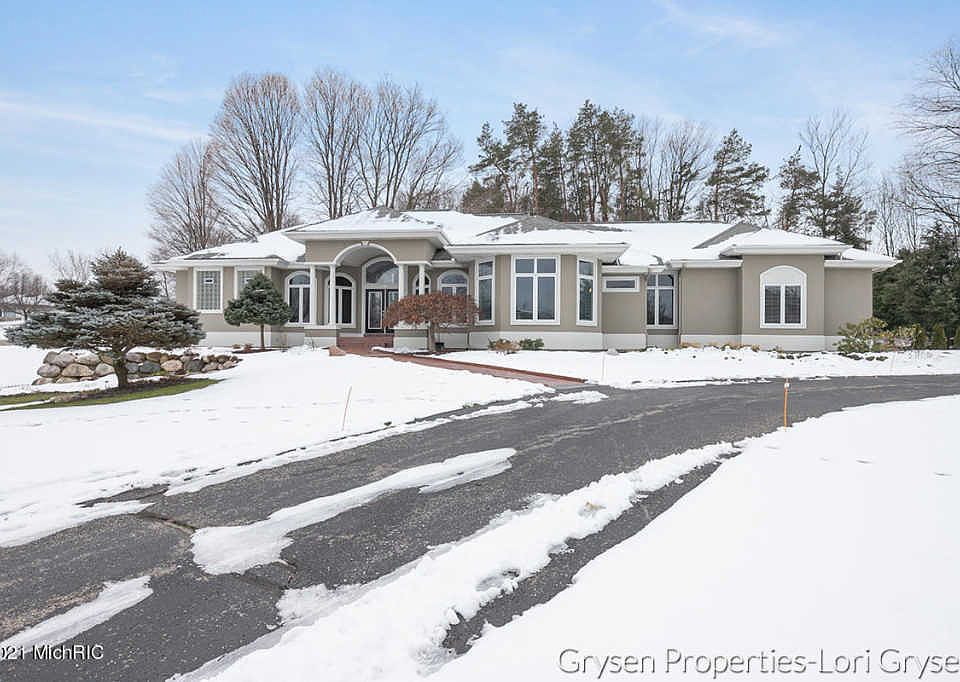 1st image of 86 Stonehenge Dr SW