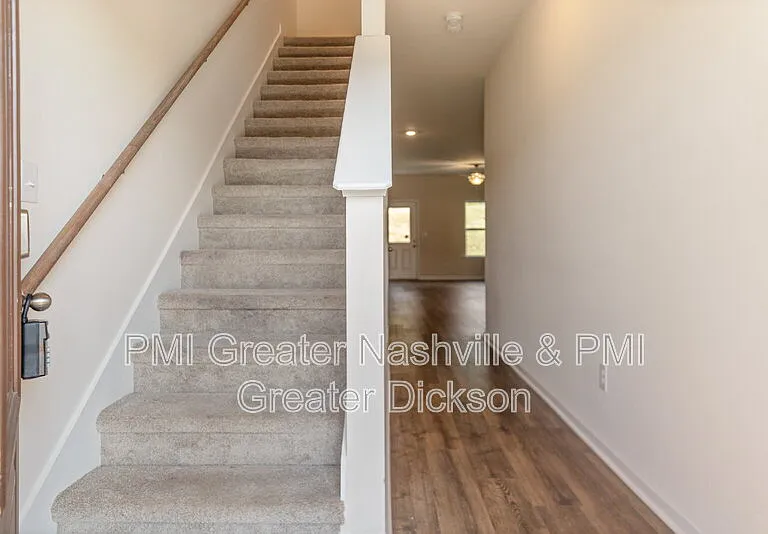 305 Masters Way — Photo 7