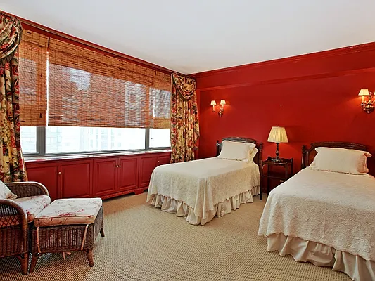 Sold by Sotheby's International Realty | media 3