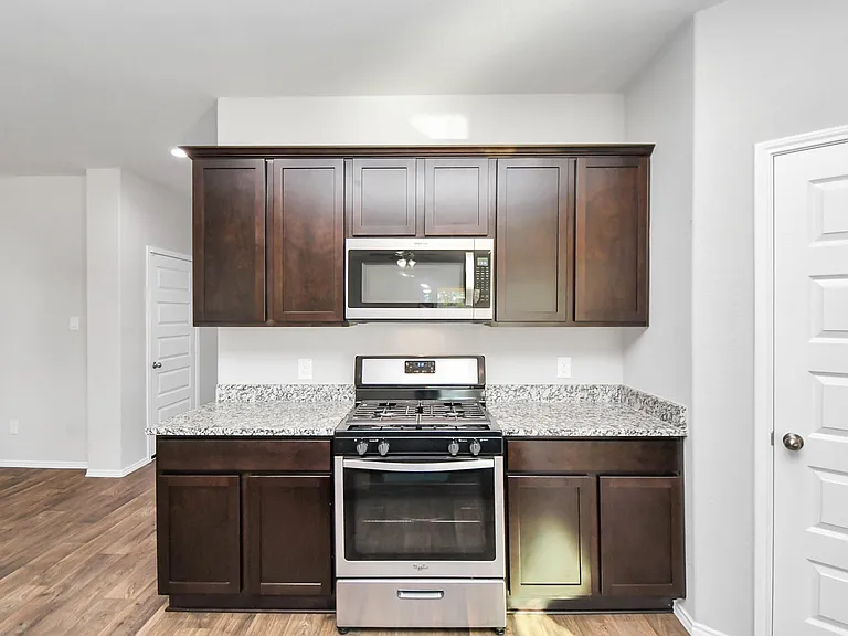 3947 Country Club Dr — Photo 8