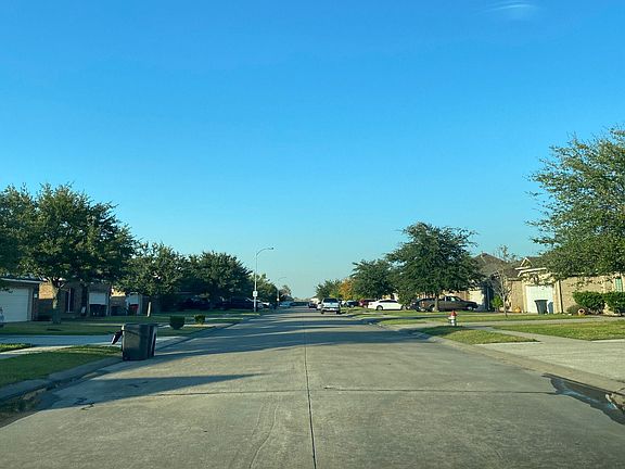 4th image of 8515 W Highlands Xing