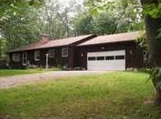 3850 Queen Oaks Dr, Chelsea, MI 48118