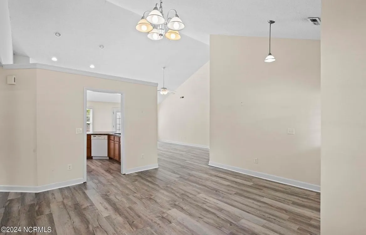 Building Photo - 208 Marine Dr