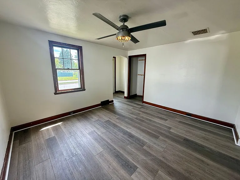 1314 W Thomas St — Photo 4