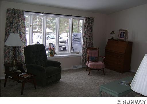 2nd image of 317 Gordon St