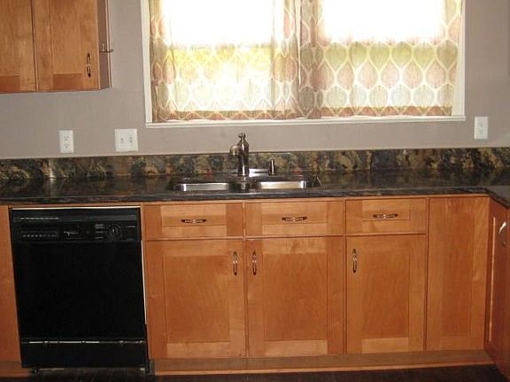 4th image of 5712 Chesterfield Ave Unit A