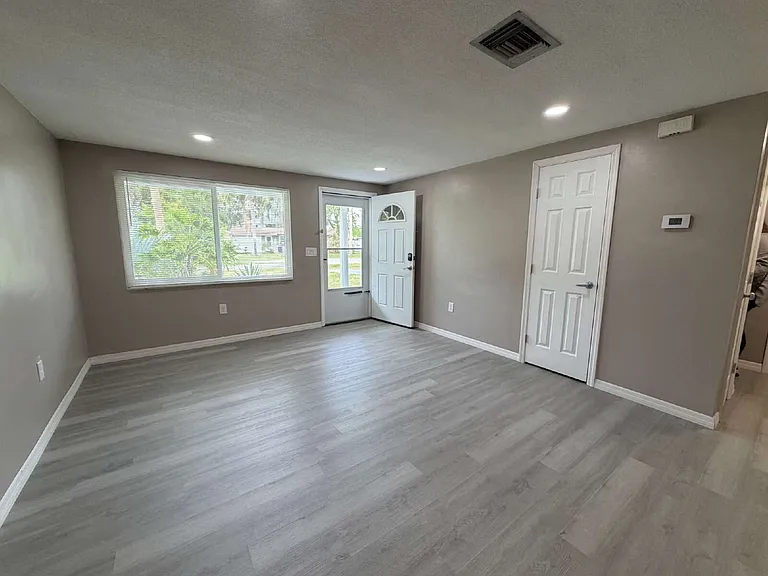 5342 Cedar Ln — Photo 6