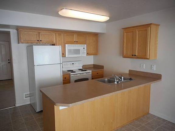 2nd image of 1651 N Stevens Dr