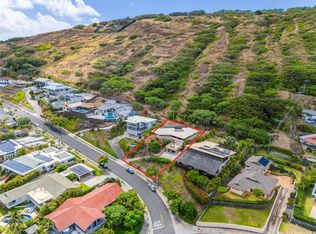 111 Polihale Pl, Honolulu, HI 96825