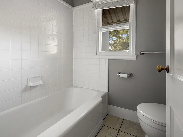30 Lorraine Ave — Photo 15