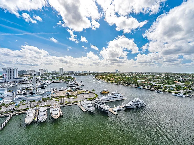 1 Las Olas Cir #313 — Photo 47
