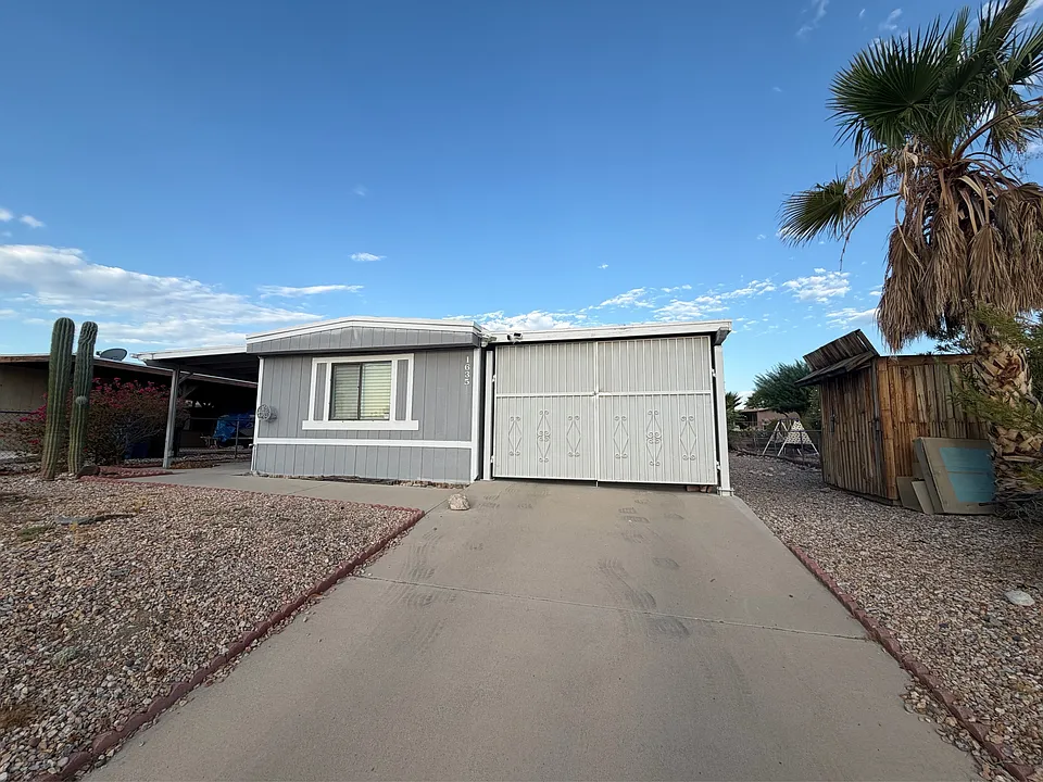 1635 Yale Dr