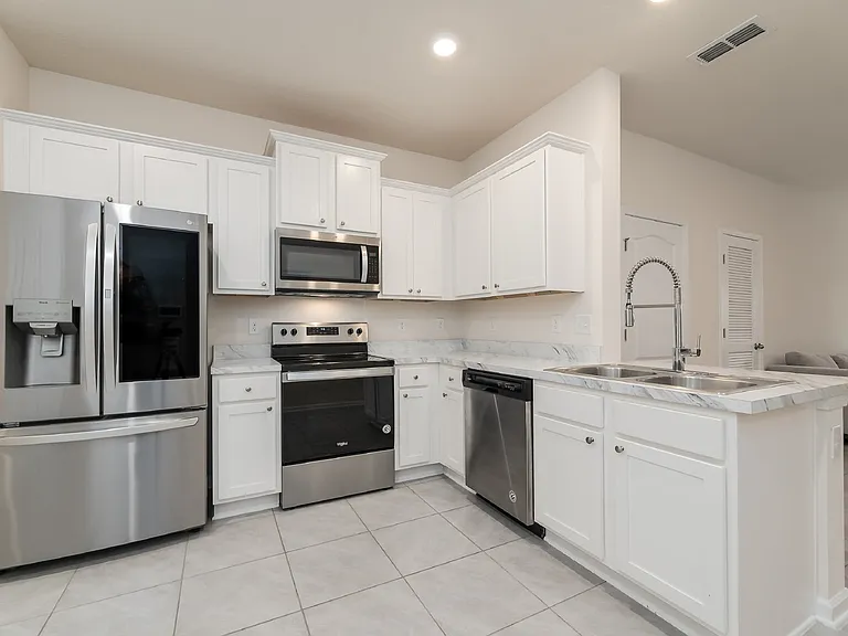 9621 Baylin Ct — Photo 10