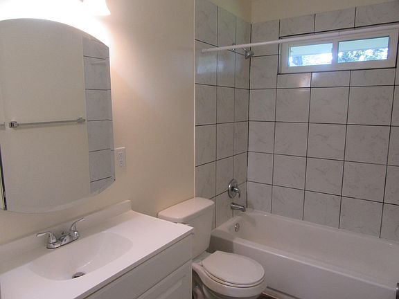 5th image of 4709 Murray Lake Ln APT B