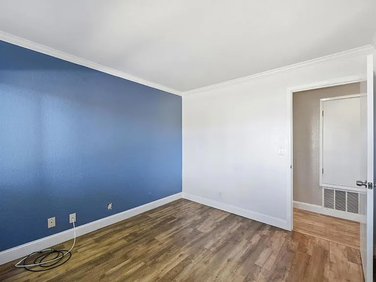 2504 La Terrace Cir — Photo 22