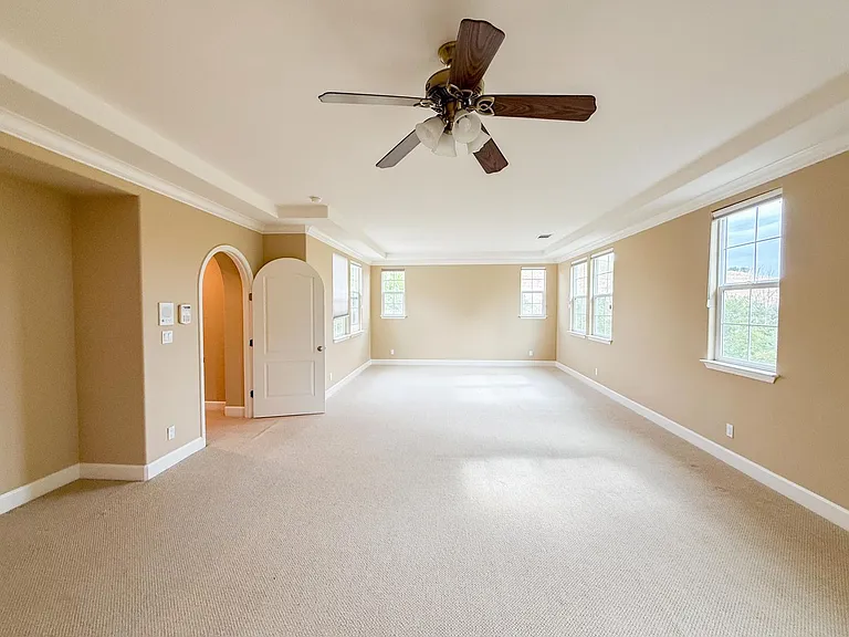 342 Stanforth Ct — Photo 29