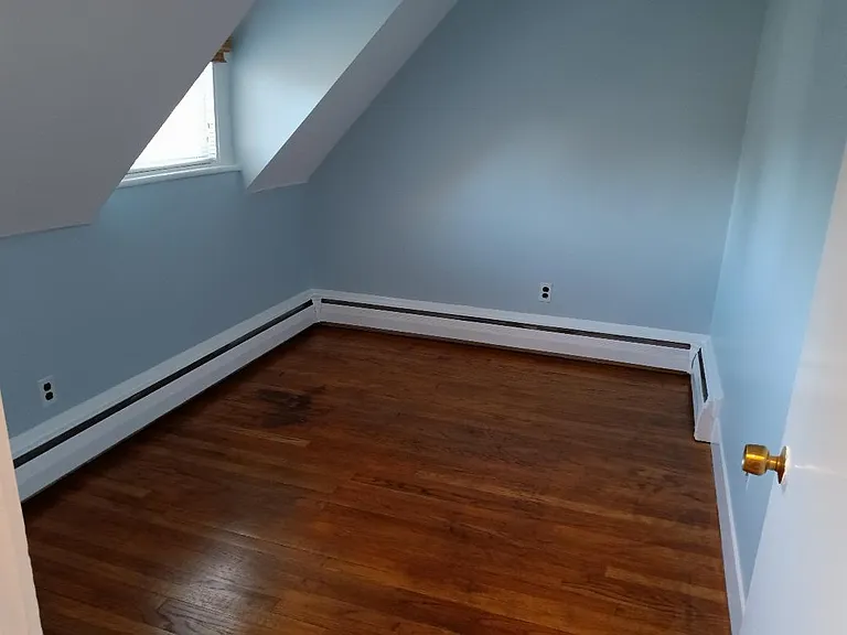 85 Webster St #2 — Photo 11