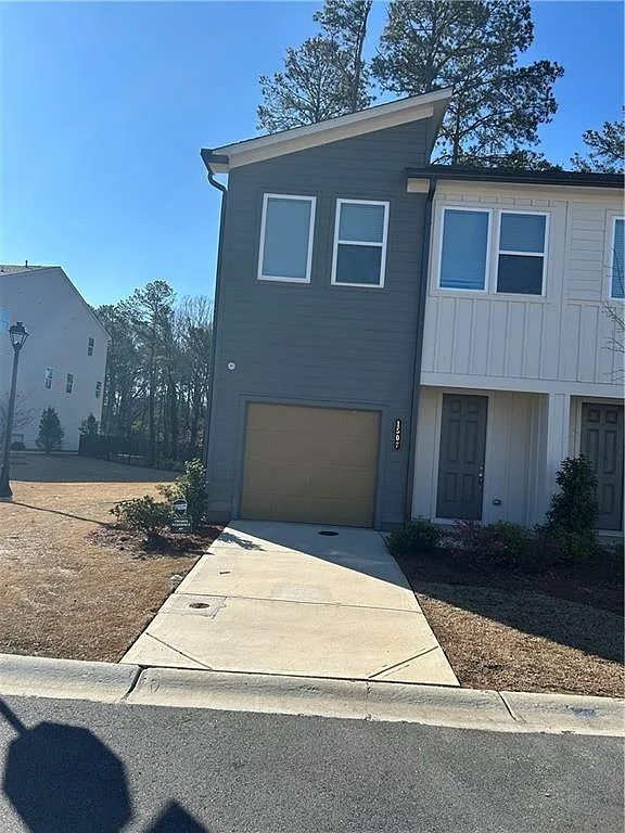3 bed, 2.5 bath, 1464 sqft, $2,800 — Photo 3