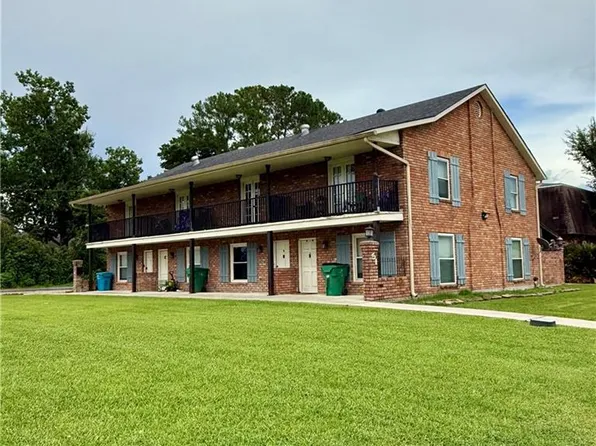 51 Brandon Hall Dr, Destrehan, LA 70047